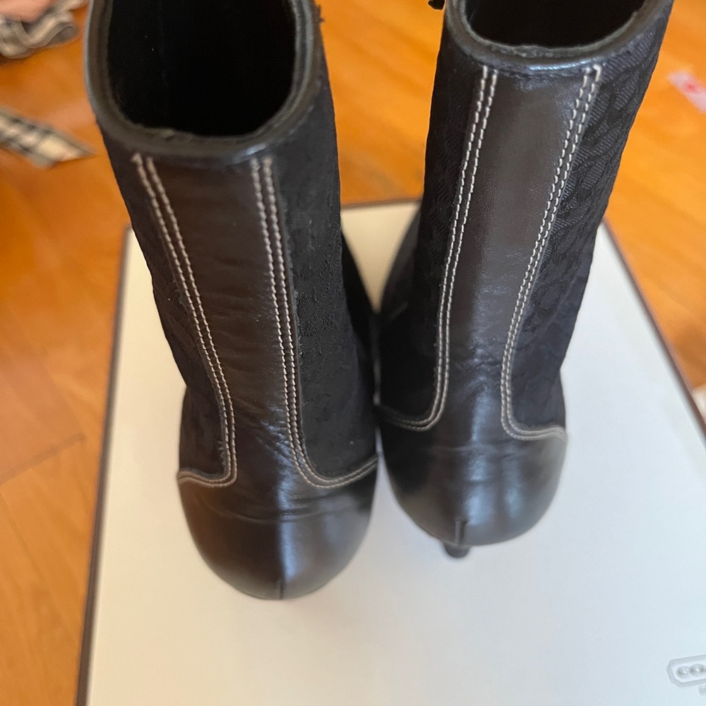 coach boots Gently worn, like new